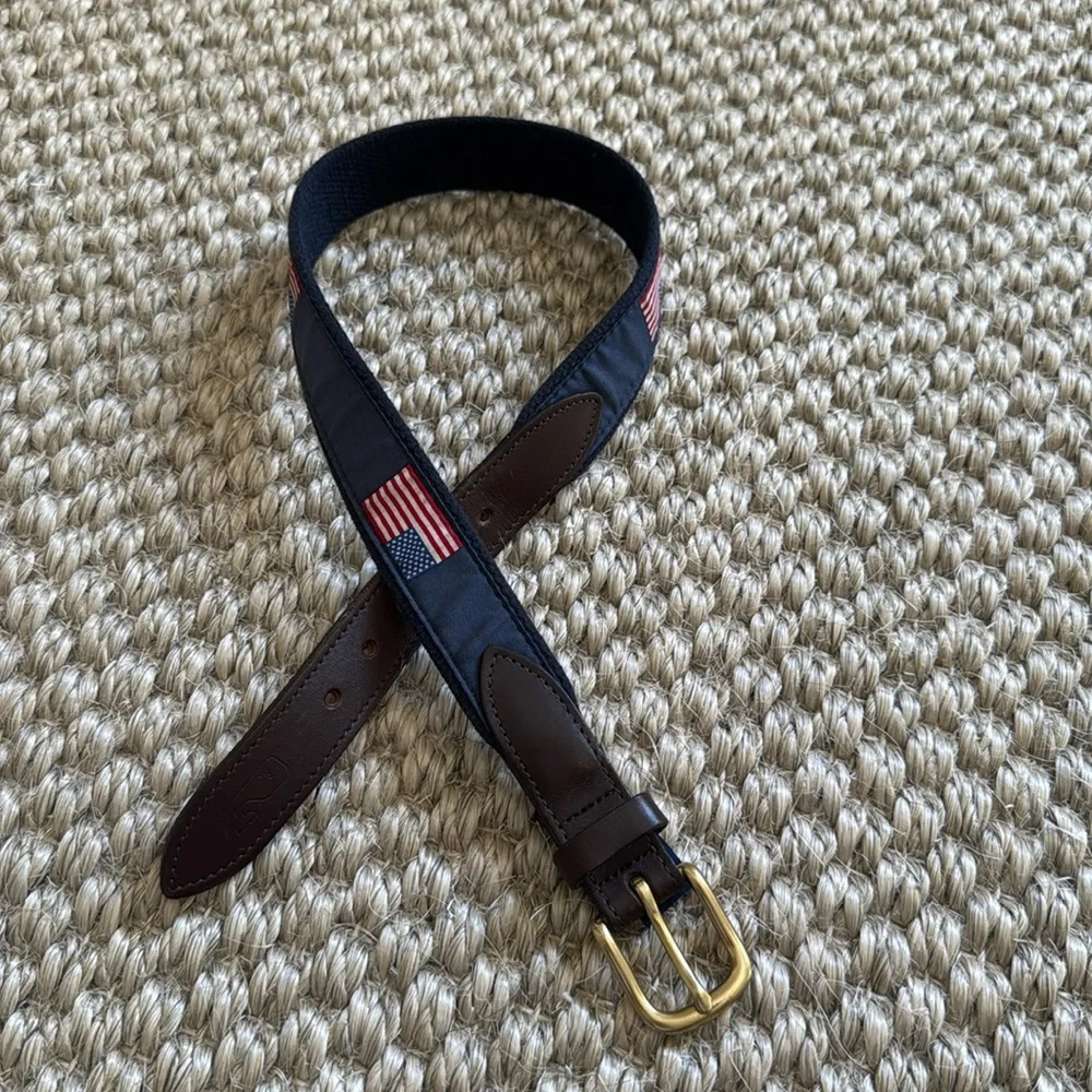 Vineyard Vines Boys Belt. Flag size 24